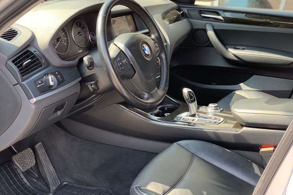 Продам BMW X3 28i Xdrive 2013 года в Киеве