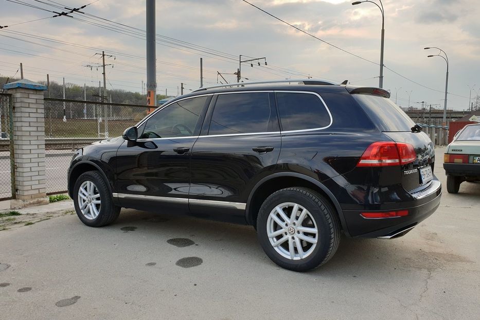 Продам Volkswagen Touareg 2012 года в Киеве