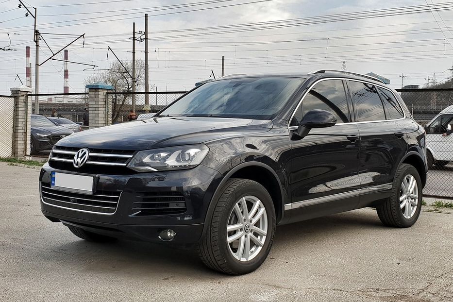 Продам Volkswagen Touareg 2012 года в Киеве