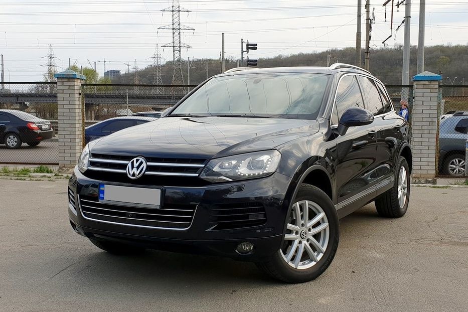 Продам Volkswagen Touareg 2012 года в Киеве