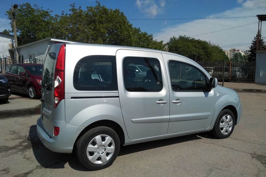 Продам Renault Kangoo пасс. Happy Family 2011 года в Одессе