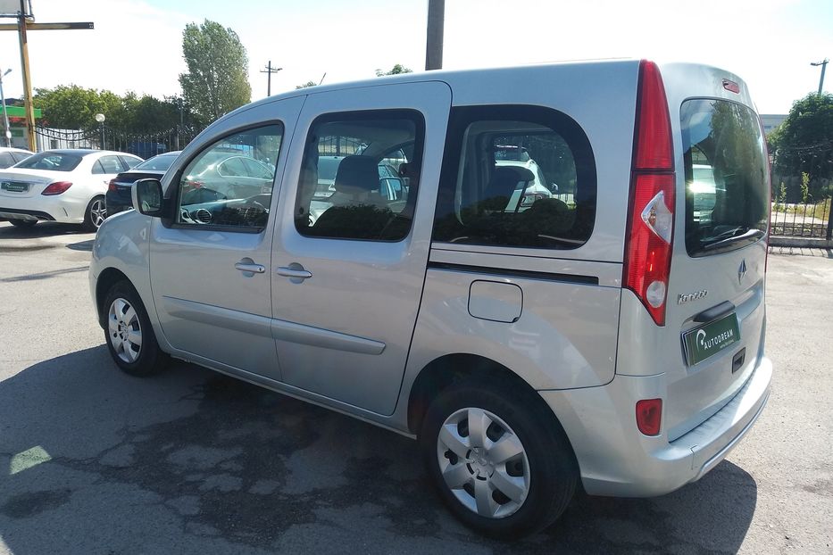 Продам Renault Kangoo пасс. Happy Family 2011 года в Одессе