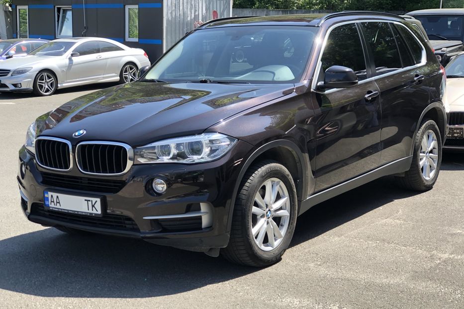 Продам BMW X5 XDRIVE25D  2014 года в Киеве