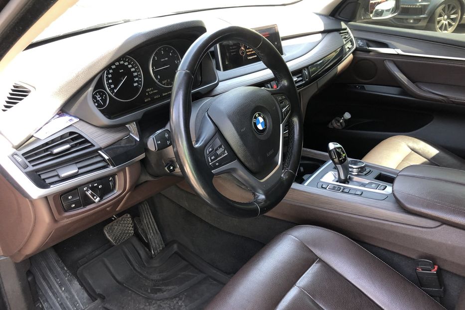 Продам BMW X5 XDRIVE25D  2014 года в Киеве