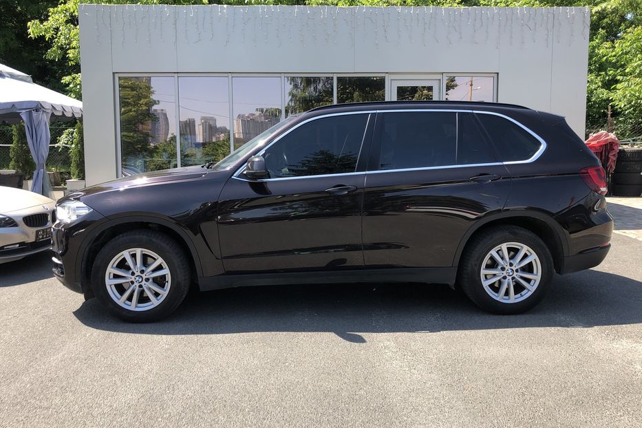 Продам BMW X5 XDRIVE25D  2014 года в Киеве