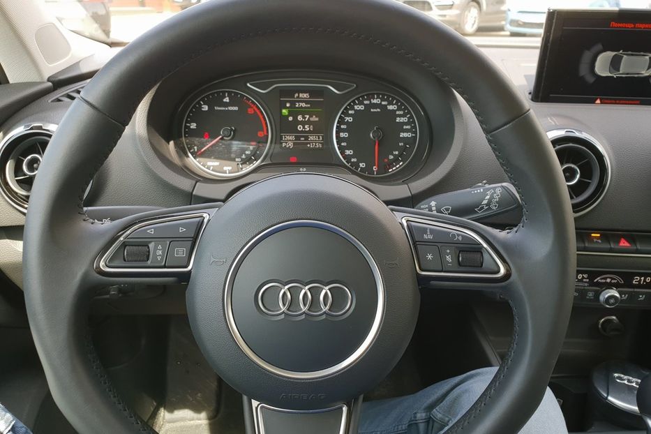 Продам Audi A3 Dynamic 2016 года в Киеве