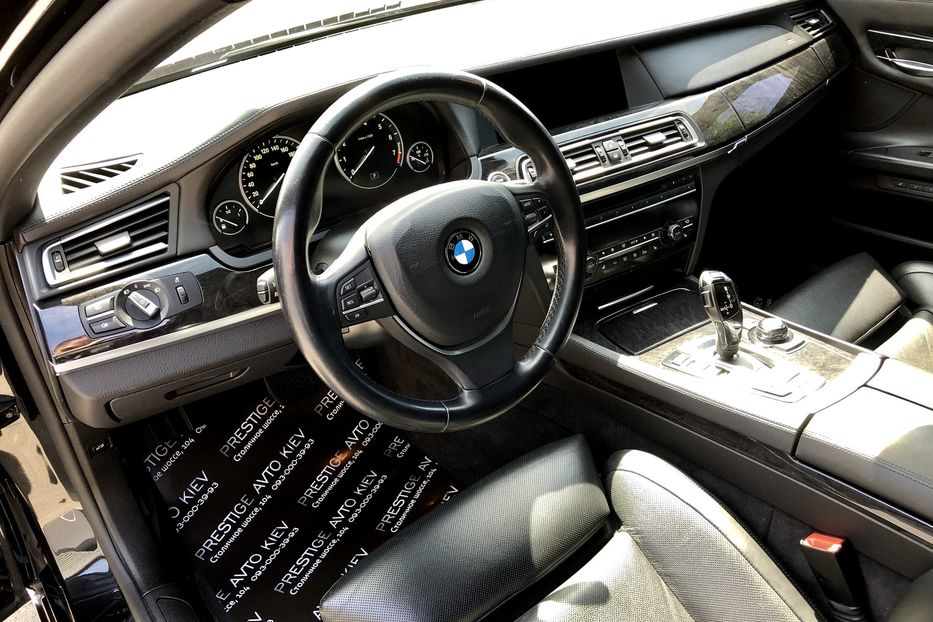 Продам BMW 750 Li xDrive 2012 года в Киеве