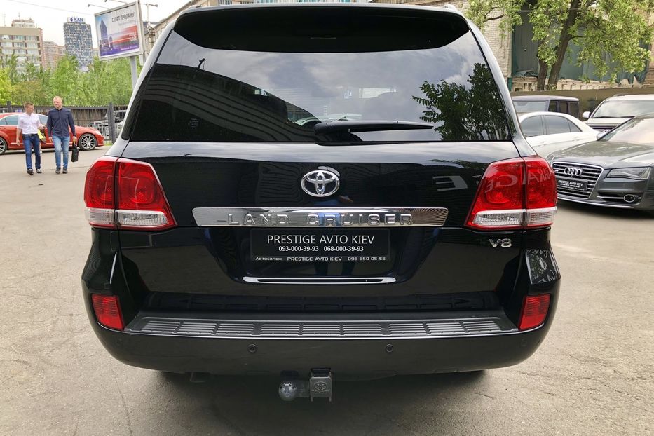 Продам Toyota Land Cruiser 200 60 ANNIVERSARY 2011 года в Киеве