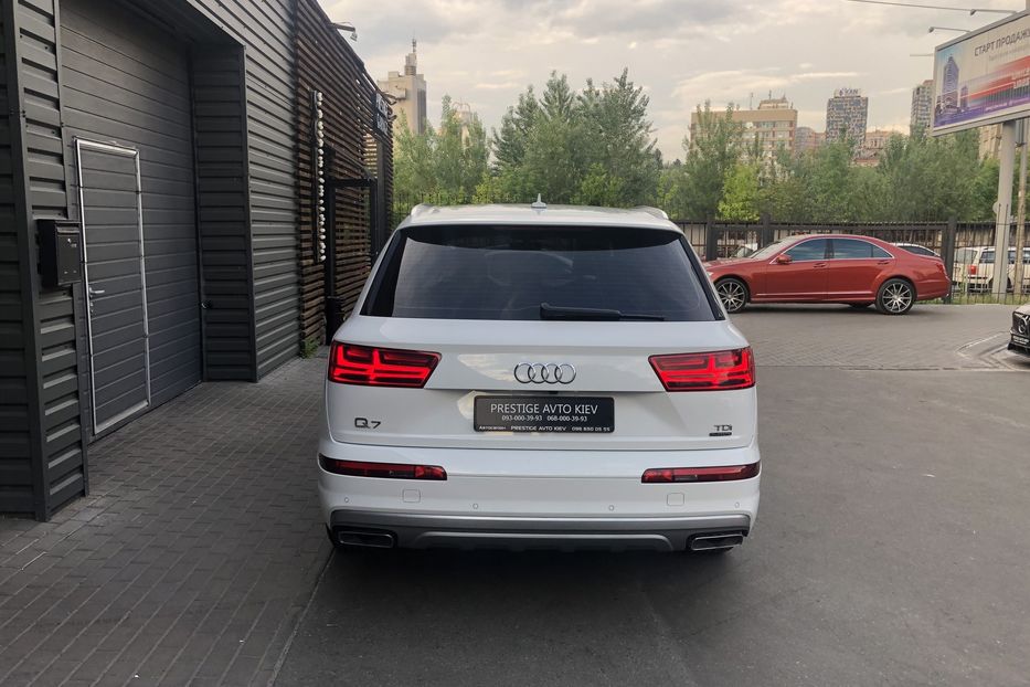 Продам Audi Q7 3.0 TDI Quattro 2017 года в Киеве