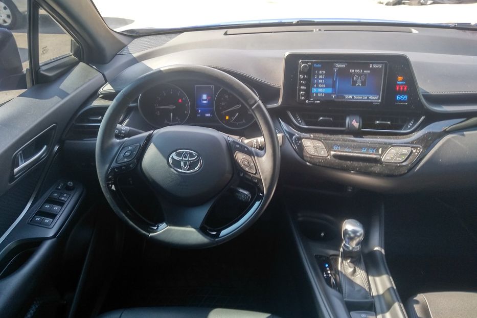 Продам Toyota C-HR 2017 года в Одессе