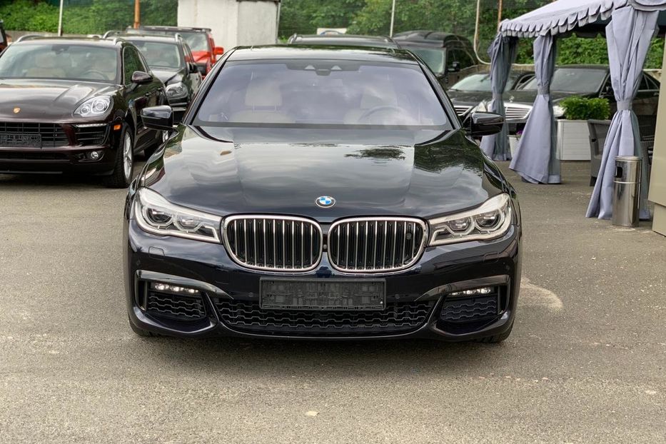 Продам BMW 750 М\\\ Long x-drive 2015 года в Киеве