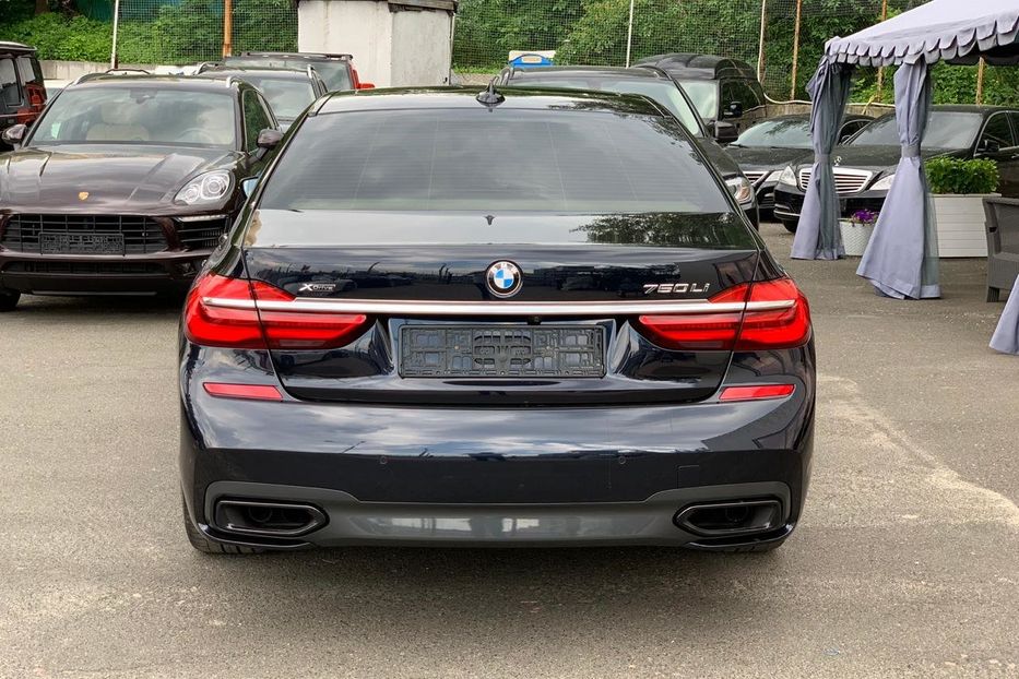 Продам BMW 750 М\\\ Long x-drive 2015 года в Киеве