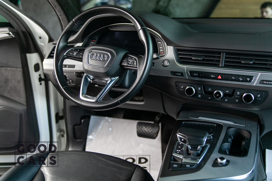 Продам Audi Q7 2016 года в Одессе