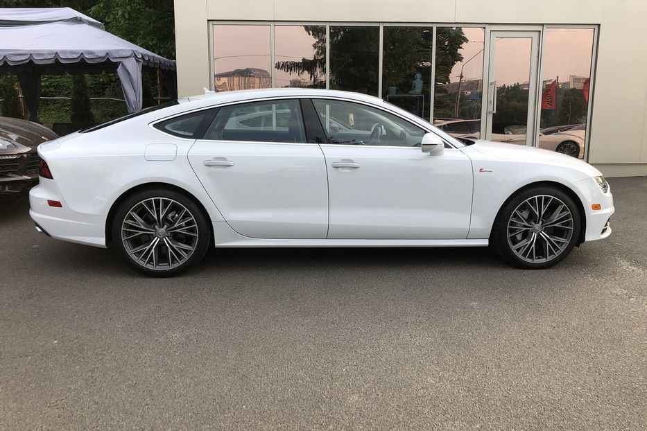 Продам Audi A7 3.0 TFSI S-LINE 2017 года в Киеве