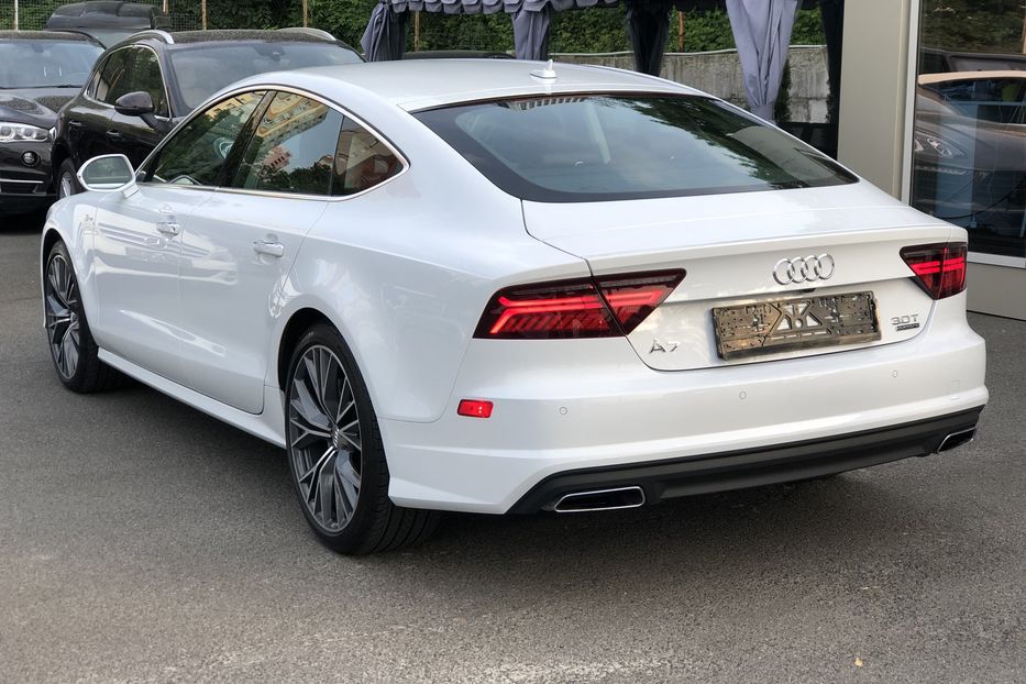 Продам Audi A7 3.0 TFSI S-LINE 2017 года в Киеве