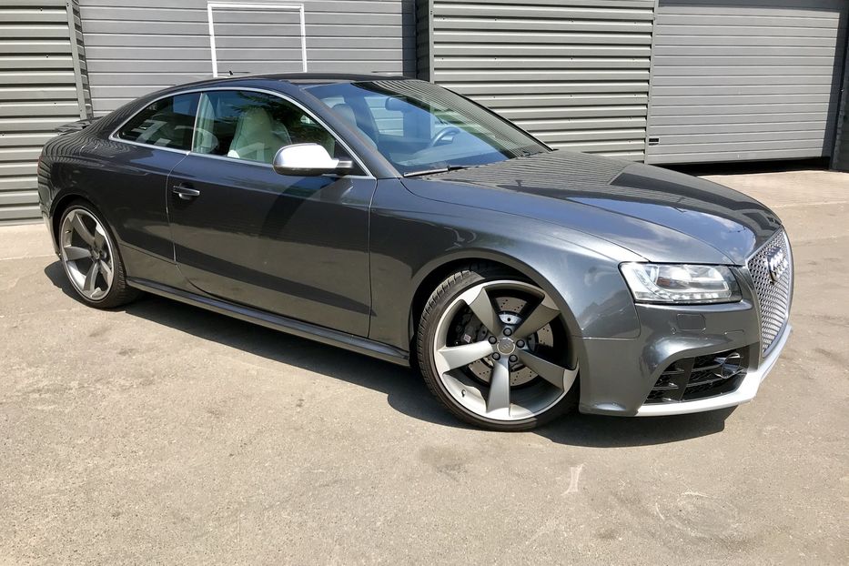 Продам Audi RS5 2011 года в Киеве