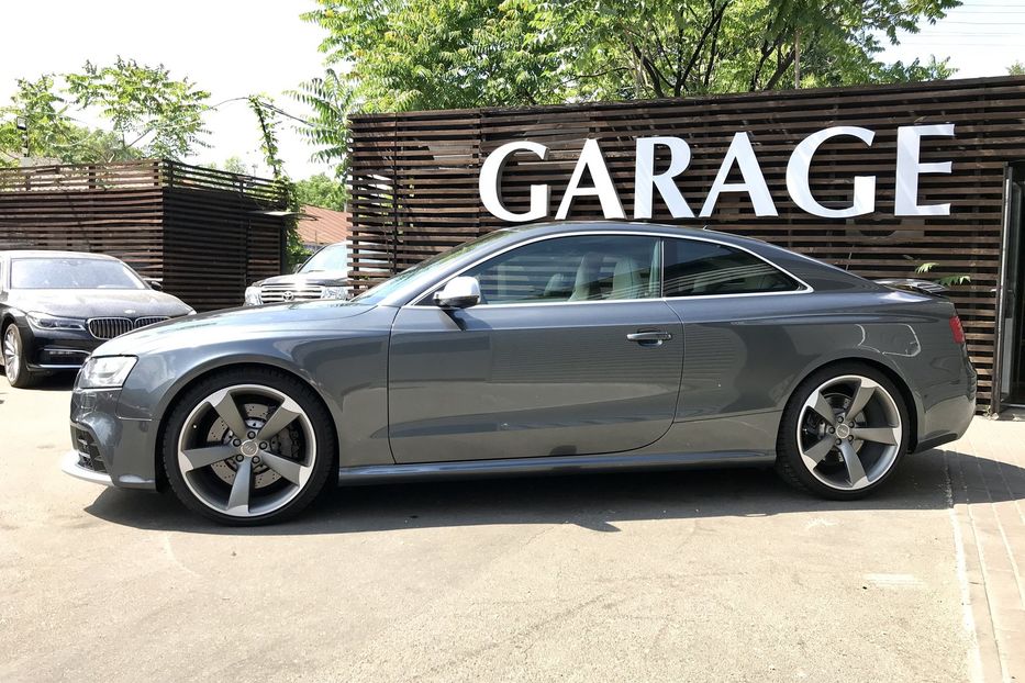 Продам Audi RS5 2011 года в Киеве