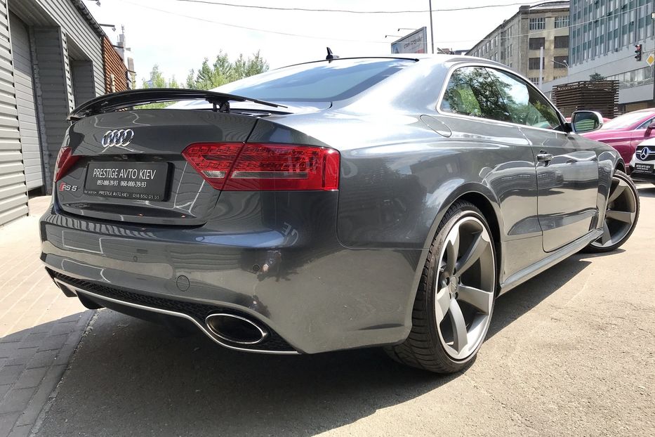 Продам Audi RS5 2011 года в Киеве