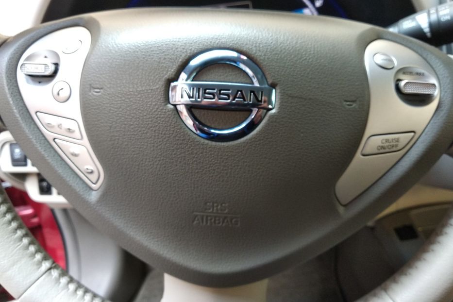 Продам Nissan Leaf SV з монітором вже зроблений 2012 года в Львове