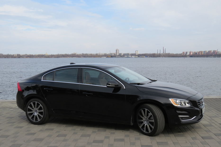 Продам Volvo S60 LONG Т5 AWD 2017 года в Днепре