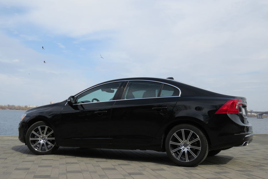 Продам Volvo S60 LONG Т5 AWD 2017 года в Днепре