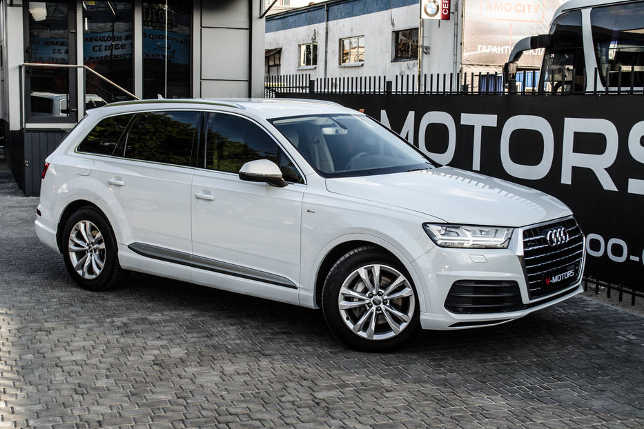 Продам Audi Q7 3.0TDI S-Line 2016 года в Киеве