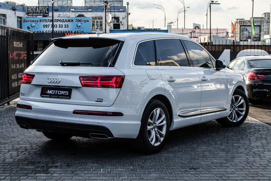 Продам Audi Q7 3.0TDI S-Line 2016 года в Киеве