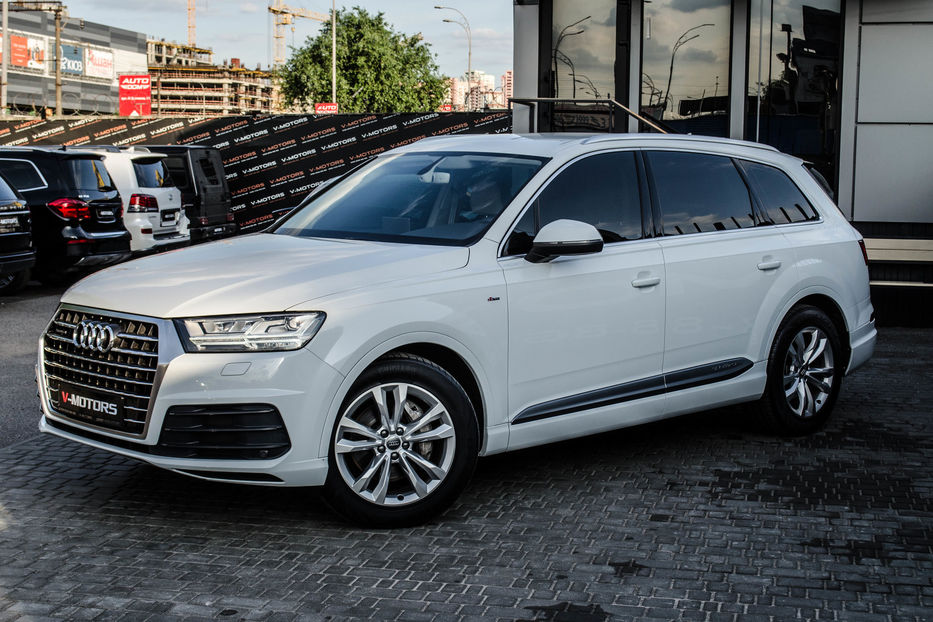 Продам Audi Q7 3.0TDI S-Line 2016 года в Киеве