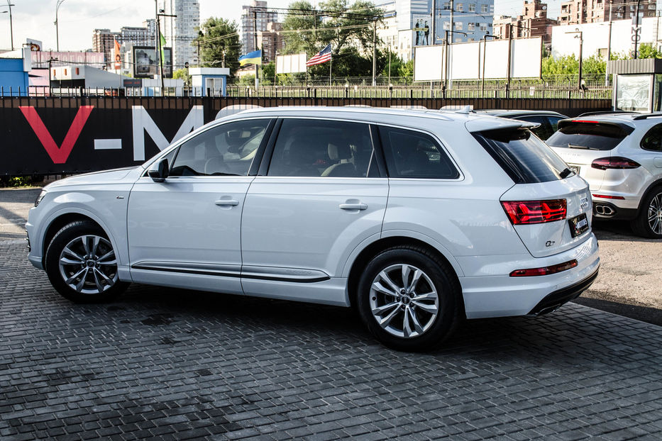 Продам Audi Q7 3.0TDI S-Line 2016 года в Киеве