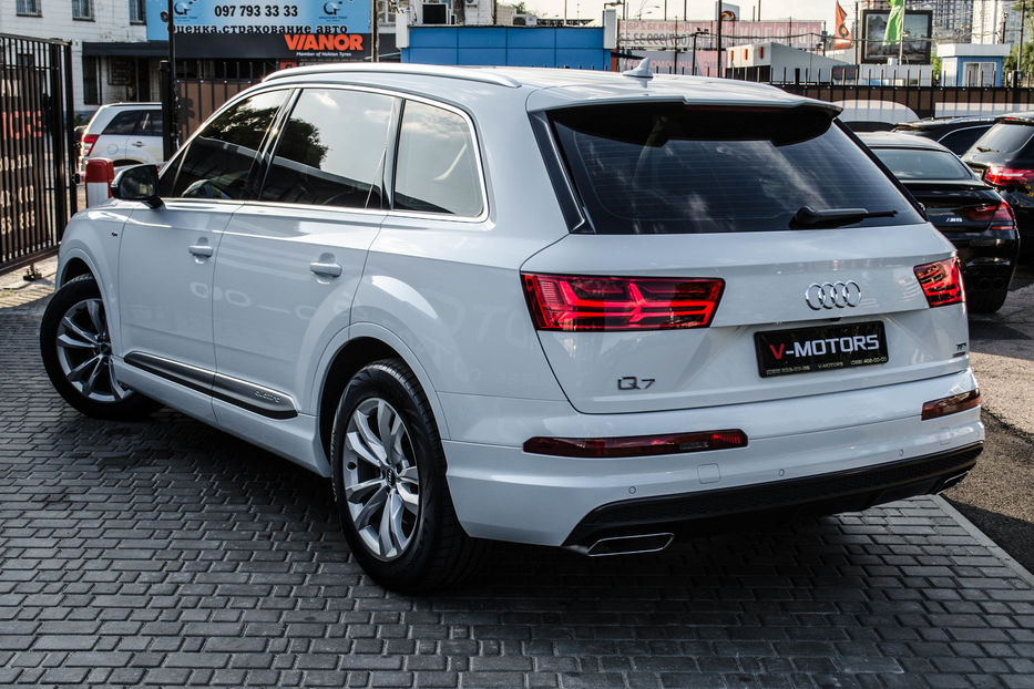 Продам Audi Q7 3.0TDI S-Line 2016 года в Киеве