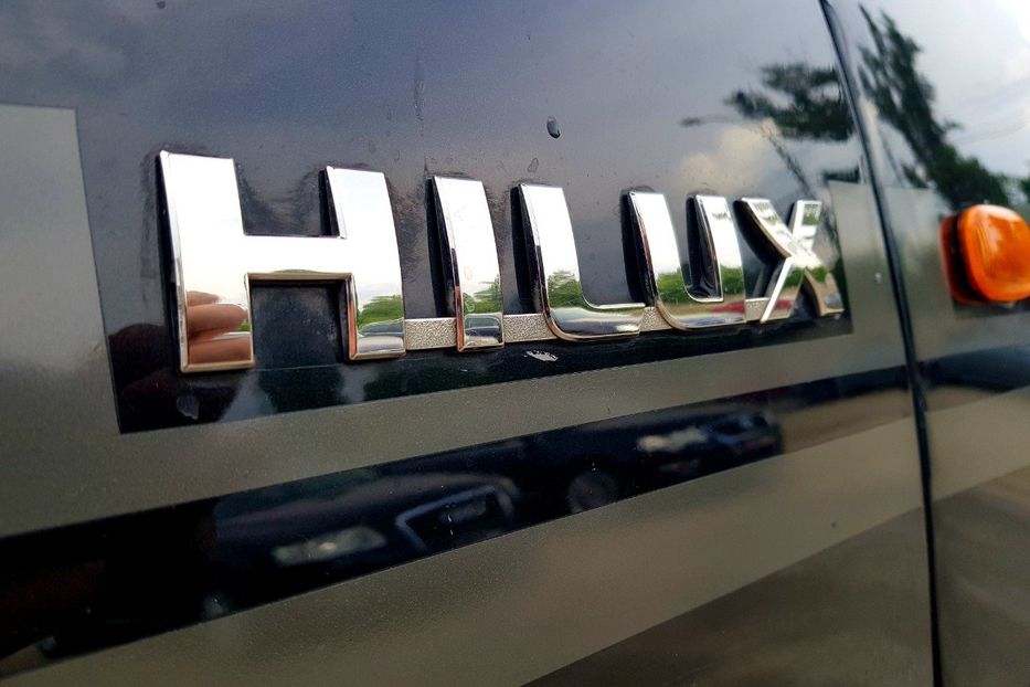 Продам Toyota Hilux 2012 года в Киеве