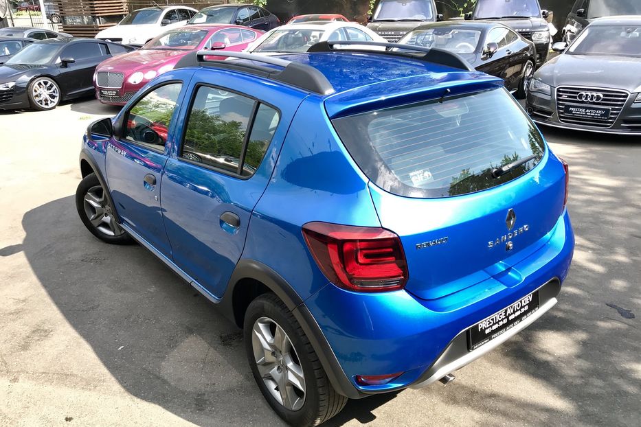 Продам Renault Sandero StepWay LIFE+ 2017 года в Киеве