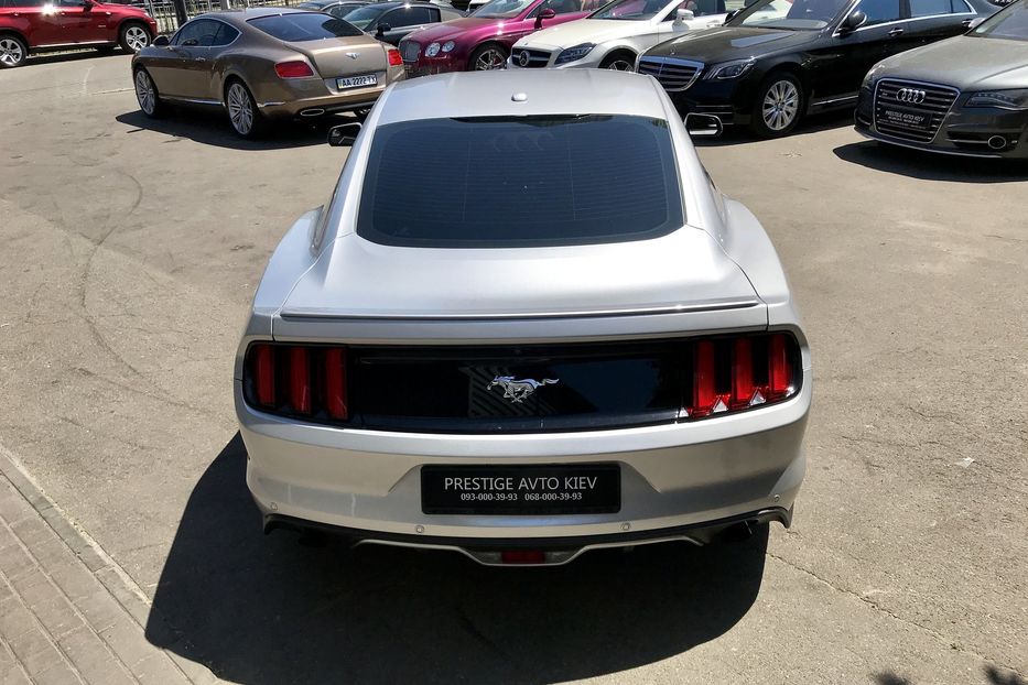 Продам Ford Mustang 2016 года в Киеве