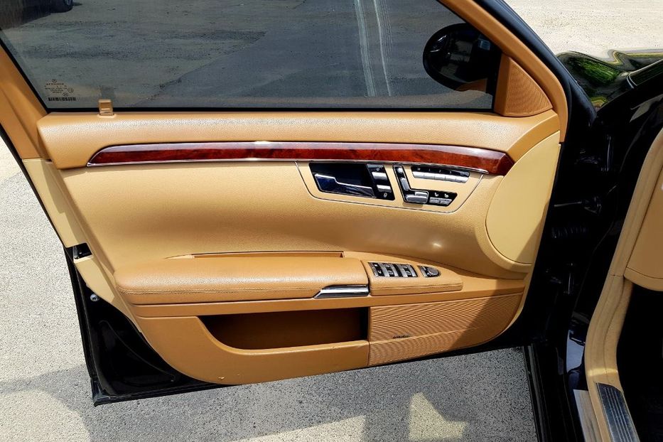 Продам Mercedes-Benz S-Class 550 2007 года в Киеве
