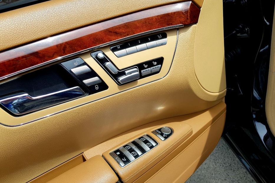 Продам Mercedes-Benz S-Class 550 2007 года в Киеве
