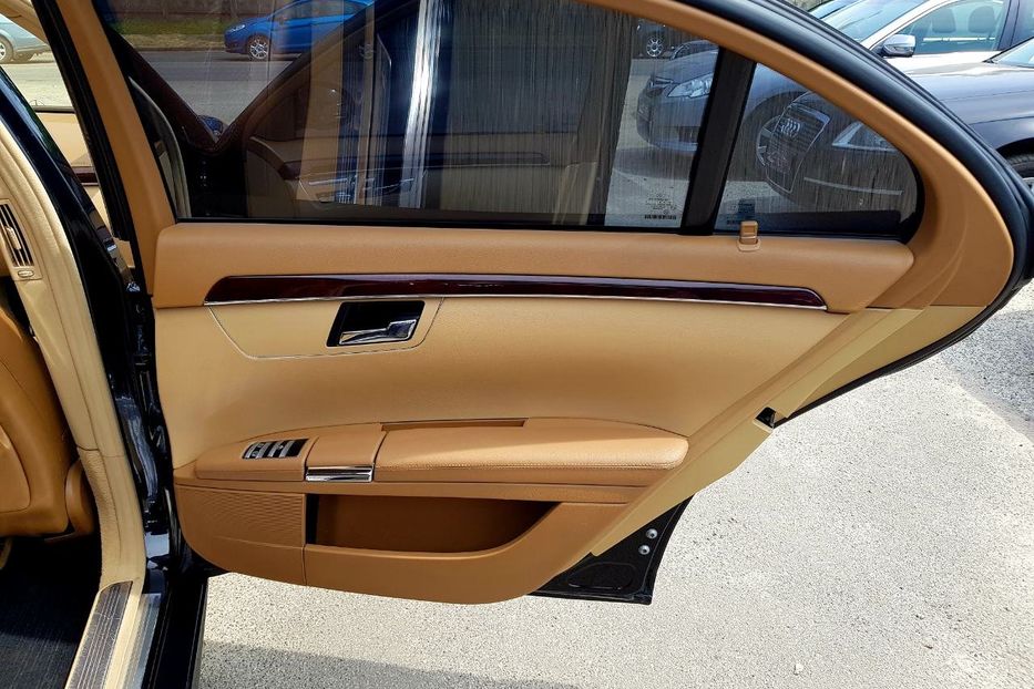 Продам Mercedes-Benz S-Class 550 2007 года в Киеве