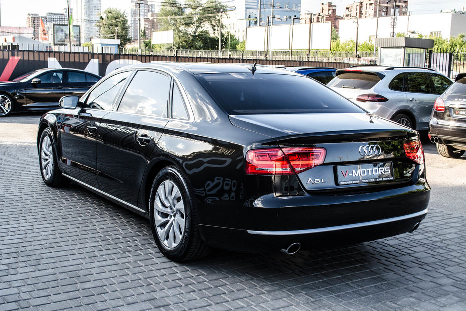 Продам Audi A8 Long 2011 года в Киеве