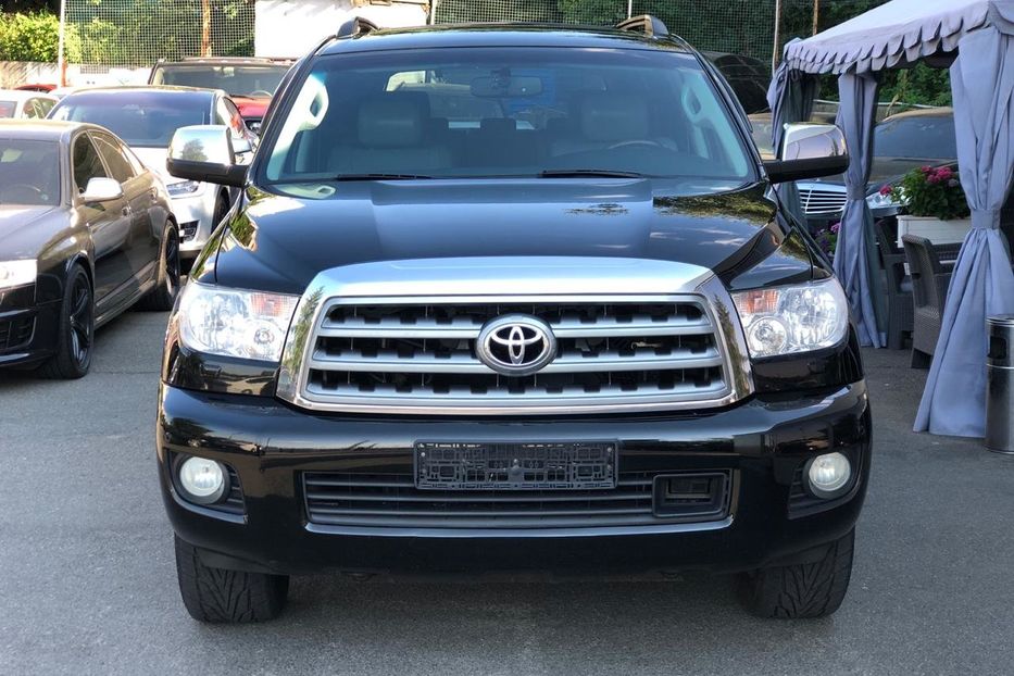 Продам Toyota Sequoia Platinum 2010 года в Киеве