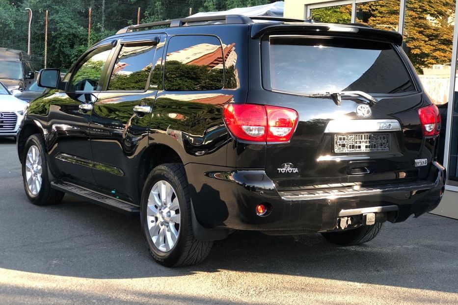 Продам Toyota Sequoia Platinum 2010 года в Киеве