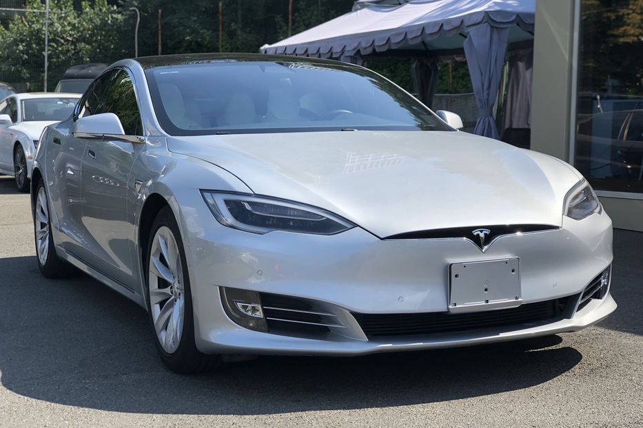 Продам Tesla Model S 100D 2017 года в Киеве