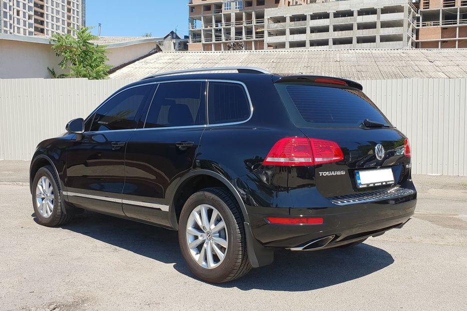 Продам Volkswagen Touareg Official 2014 года в Киеве