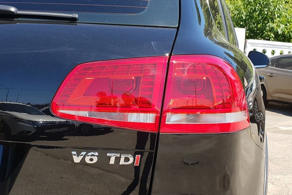 Продам Volkswagen Touareg Official 2014 года в Киеве