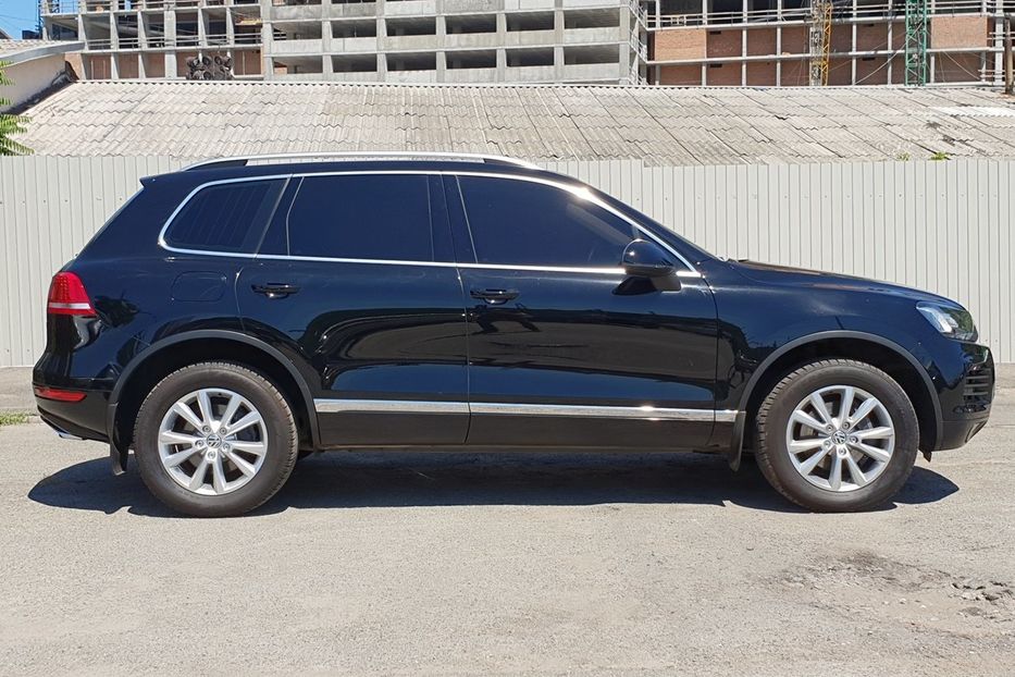 Продам Volkswagen Touareg Official 2014 года в Киеве