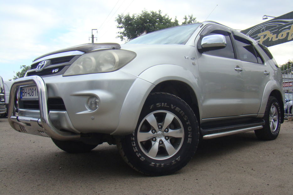 Продам Toyota Fortuner 4*4 2005 года в Одессе