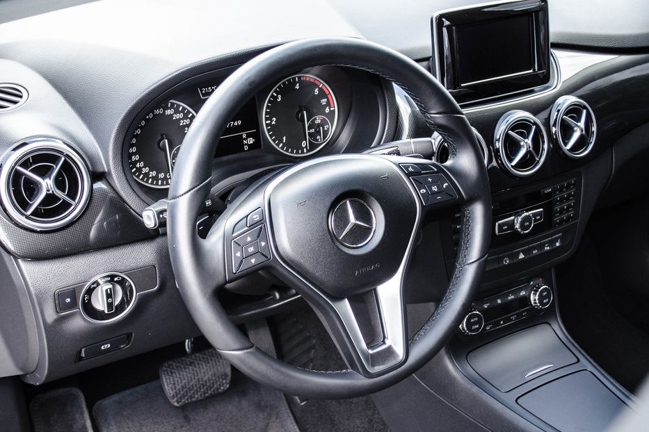 Продам Mercedes-Benz B-Class 180 CDi 2012 года в Киеве