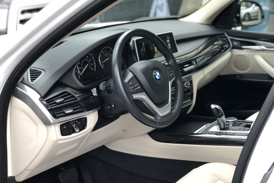 Продам BMW X5 2016 года в Киеве