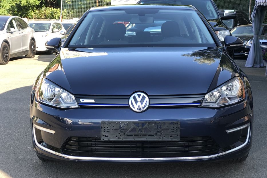 Продам Volkswagen e-Golf 2016 года в Киеве