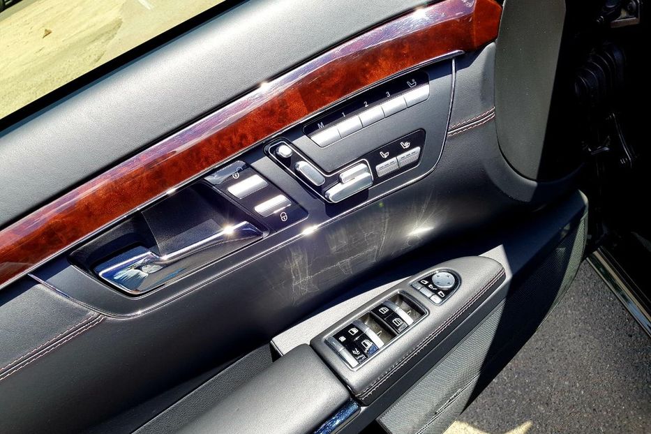 Продам Mercedes-Benz S-Class S500 4Matic 2011 года в Киеве