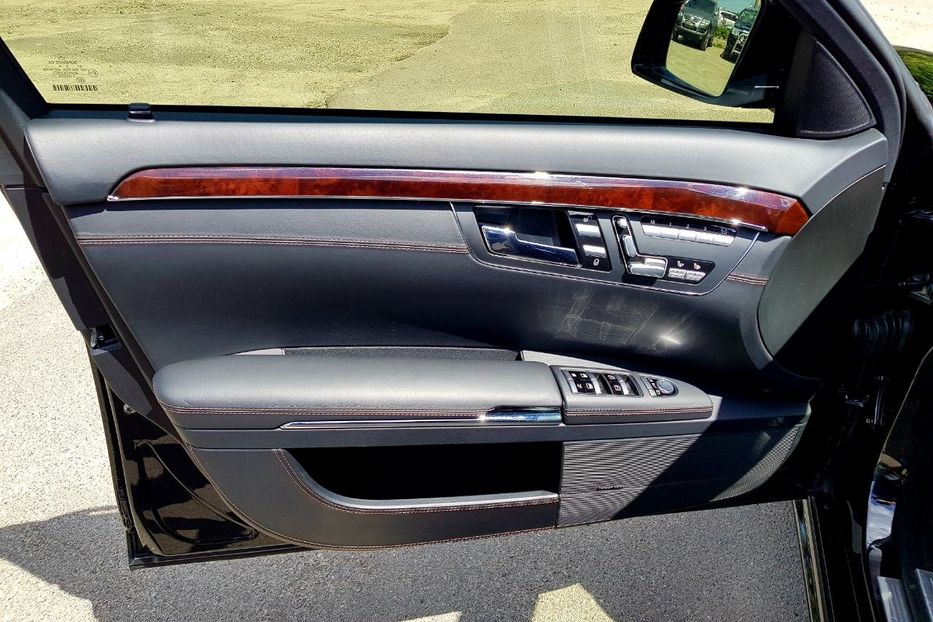 Продам Mercedes-Benz S-Class S500 4Matic 2011 года в Киеве