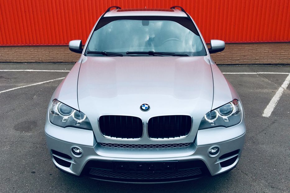 Продам BMW X5 LUX REISTAILING 2013 года в Одессе